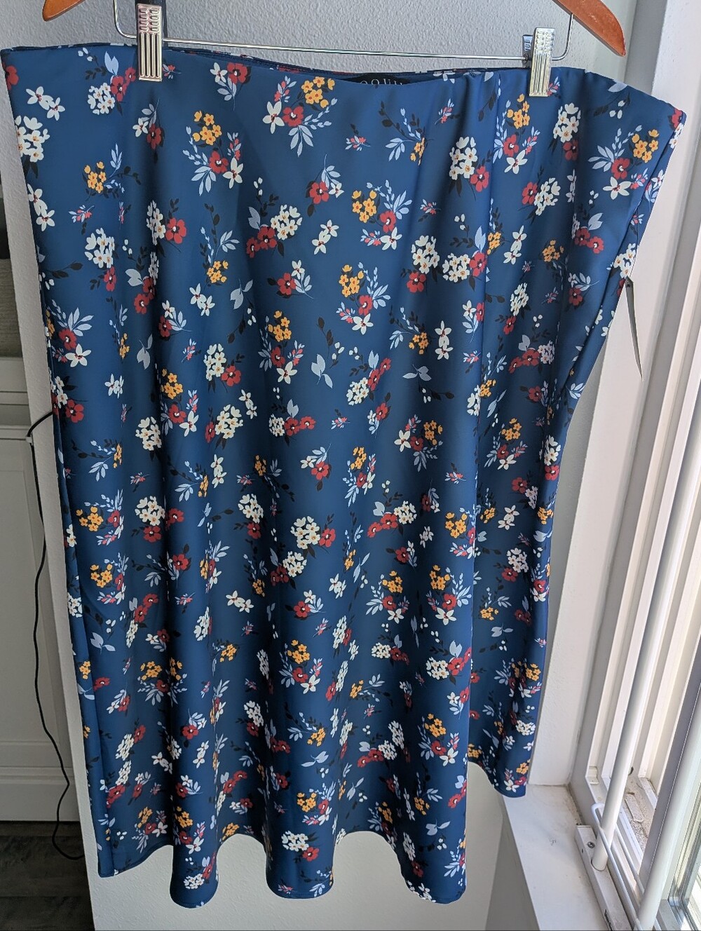 NWT Eloquii Blue Floral Midi Skirt Size 20 Plus Size Satin Flowy